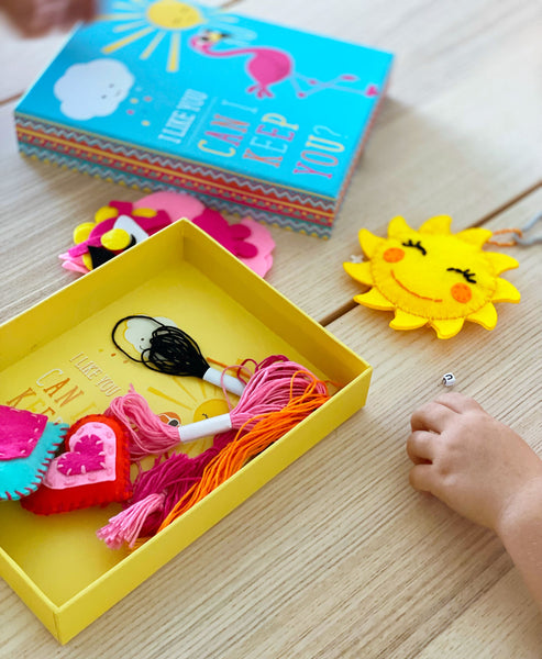 BOX CANDIY - Deco Backpack Charms Felt Art Set