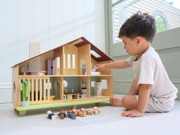 Mentari Toys Cedar Chalet (comes with furniture)