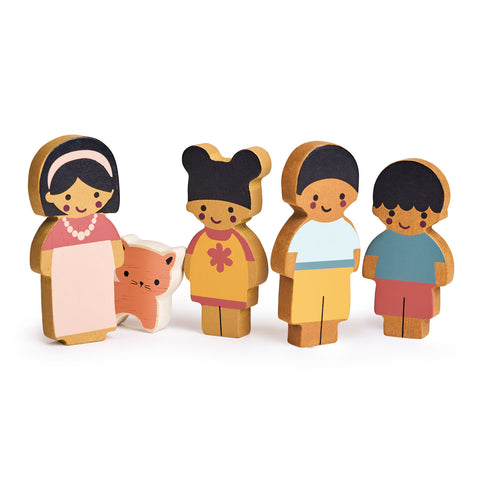 Mentari  Doll Family with Cat - wooden dolls for open end play